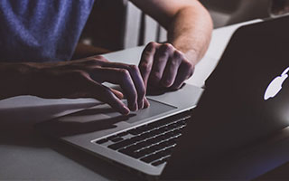 开云-英超-哈兰德助攻索兰克双响 曼城2-2平热刺