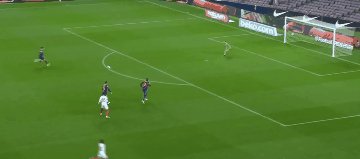 kaiyun-塞维利亚球员不满判罚：巴萨本应少一人作战